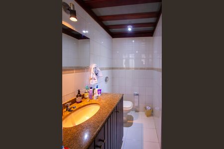 Casa de condomínio à venda com 480m², 5 quartos e 2 vagasBanheiro da Suíte 1