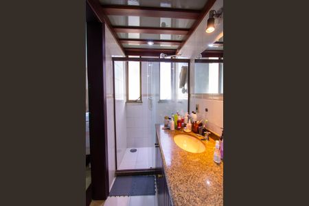 Casa de condomínio à venda com 480m², 5 quartos e 2 vagasBanheiro da Suíte 1