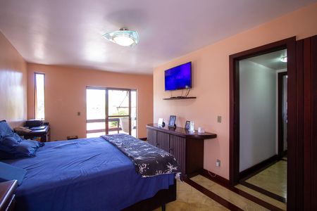 Casa de condomínio à venda com 480m², 5 quartos e 2 vagasSuíte 2