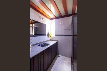 Casa de condomínio à venda com 480m², 5 quartos e 2 vagasBanheiro Social