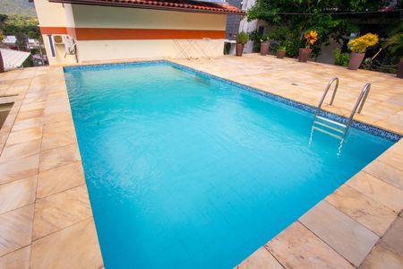 Casa de condomínio à venda com 480m², 5 quartos e 2 vagasPiscina