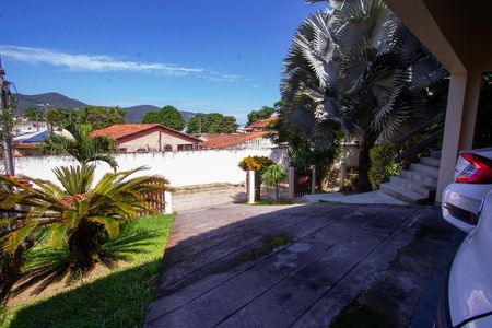 Casa de condomínio à venda com 480m², 5 quartos e 2 vagasQuintal