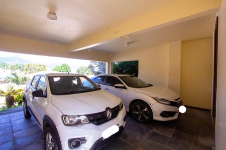 Casa de condomínio à venda com 480m², 5 quartos e 2 vagasQuintal