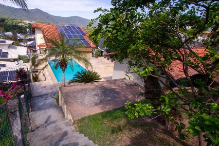 Casa de condomínio à venda com 480m², 5 quartos e 2 vagasQuintal