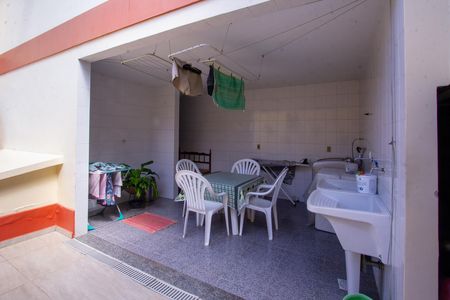 Casa de condomínio à venda com 480m², 5 quartos e 2 vagasÁrea de Serviço