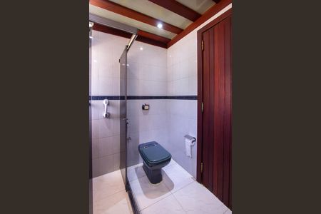 Casa de condomínio à venda com 480m², 5 quartos e 2 vagasBanheiro Social