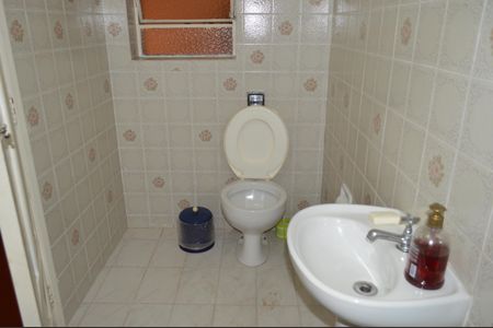 Casa à venda com 337m², 3 quartos e 2 vagasBanheiro de Serviço