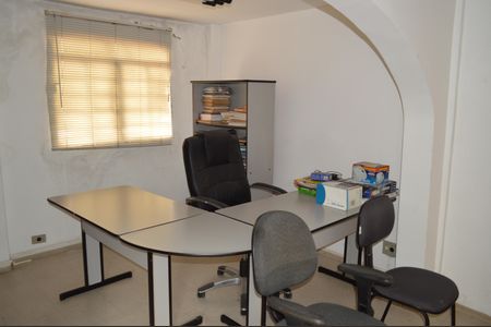 Casa à venda com 337m², 3 quartos e 2 vagasEdicula