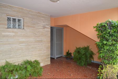 Casa à venda com 337m², 3 quartos e 2 vagasFachada