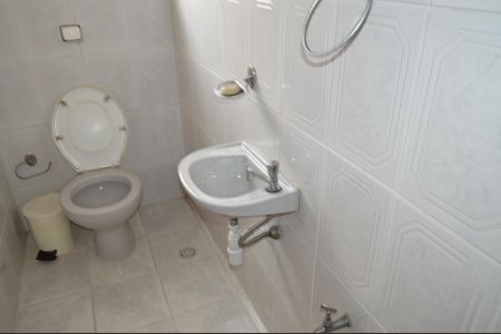 Casa à venda com 337m², 3 quartos e 2 vagasBanheiro da Edicula