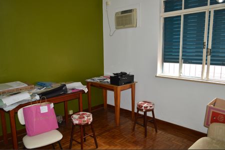 Casa à venda com 337m², 3 quartos e 2 vagasQuarto 2