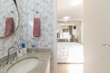 Apartamento à venda com 94m², 2 quartos e 2 vagas Apartamento à venda com 94m², 2 quartos e 2 vagasBanheiro Suíte 2