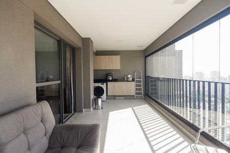 Apartamento à venda com 94m², 2 quartos e 2 vagas Apartamento à venda com 94m², 2 quartos e 2 vagasVaranda