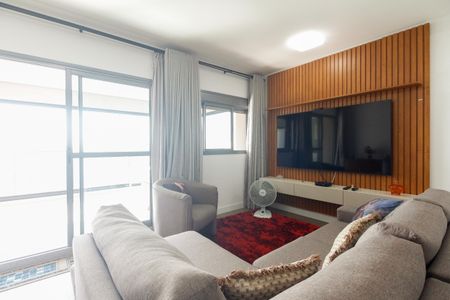 Apartamento à venda com 94m², 2 quartos e 2 vagas Apartamento à venda com 94m², 2 quartos e 2 vagasSala