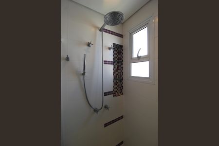 Apartamento à venda com 377m², 3 quartos e 6 vagasBanheiro da Suíte 2