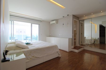 Apartamento à venda com 377m², 3 quartos e 6 vagasQuarto 3 - Suíte