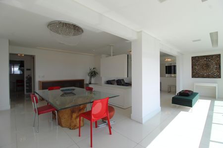 Apartamento à venda com 377m², 3 quartos e 6 vagasSala