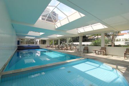 Apartamento à venda com 377m², 3 quartos e 6 vagasÁrea Comum - Piscina