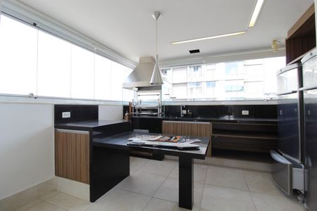 Apartamento à venda com 377m², 3 quartos e 6 vagasCobertura