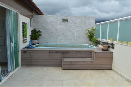 Apartamento para alugar com 140m², 2 quartos e 3 vagas Apartamento para alugar com 140m², 2 quartos e 3 vagasTerraço