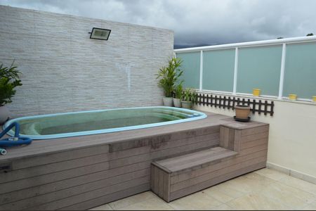 Apartamento para alugar com 140m², 2 quartos e 3 vagas Apartamento para alugar com 140m², 2 quartos e 3 vagasTerraço