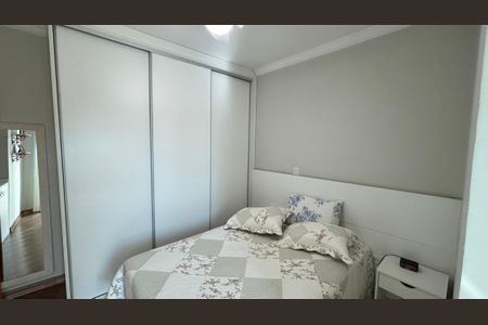 Apartamento à venda com 160m², 3 quartos e 2 vagasSuíte 2