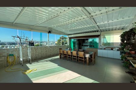 Apartamento à venda com 160m², 3 quartos e 2 vagasCobertura