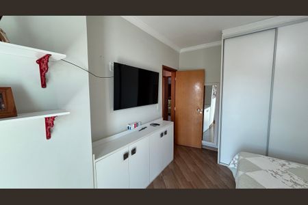 Apartamento à venda com 160m², 3 quartos e 2 vagasSuíte 2