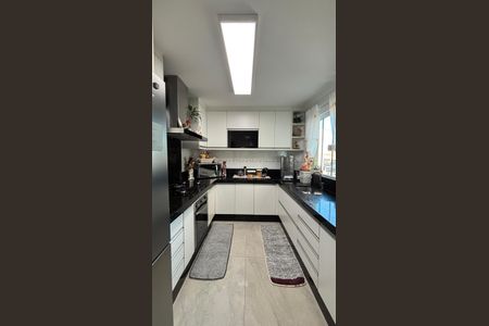 Apartamento à venda com 160m², 3 quartos e 2 vagasCozinha