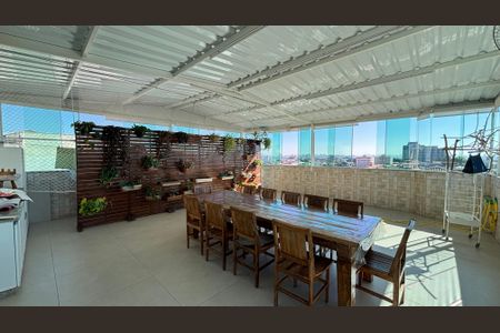 Apartamento à venda com 160m², 3 quartos e 2 vagasCobertura