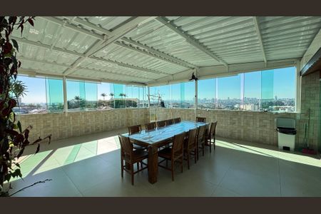 Apartamento à venda com 160m², 3 quartos e 2 vagasCobertura