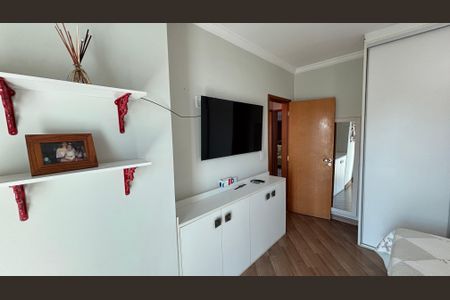 Apartamento à venda com 160m², 3 quartos e 2 vagasSuíte 2