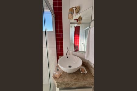 Apartamento à venda com 160m², 3 quartos e 2 vagasBanheiro da Suíte 2