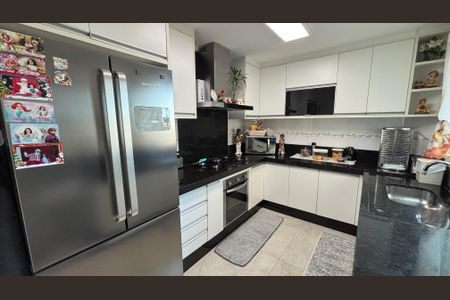 Apartamento à venda com 160m², 3 quartos e 2 vagasCozinha