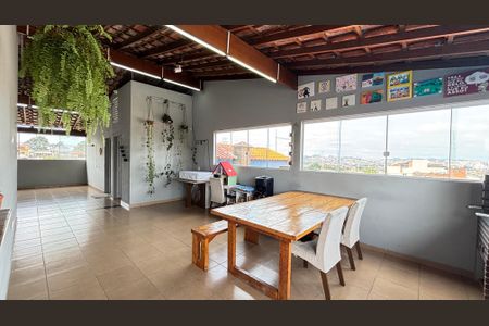 Apartamento à venda com 263m², 2 quartos e 2 vagasCobertura