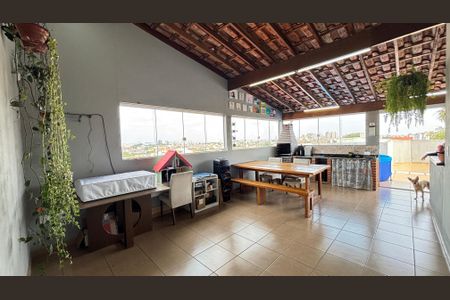 Apartamento à venda com 263m², 2 quartos e 2 vagasCobertura