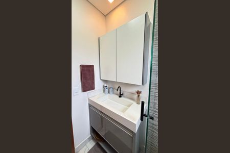 Apartamento à venda com 263m², 2 quartos e 2 vagasBanheiro da Suíte