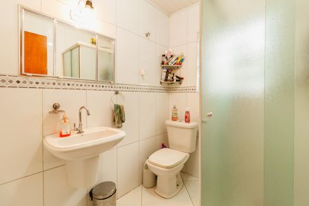 Casa à venda com 223m², 2 quartos e 2 vagasBanheiro