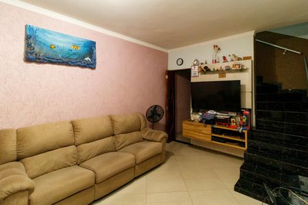 Casa à venda com 223m², 2 quartos e 2 vagasSala