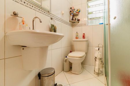 Casa à venda com 223m², 2 quartos e 2 vagasBanheiro