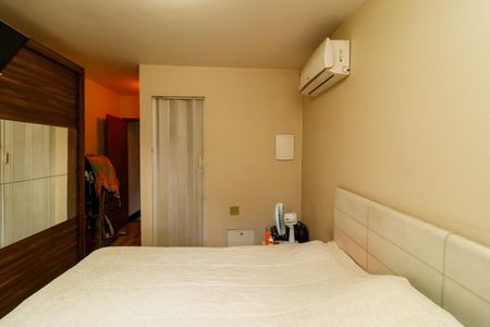 Casa à venda com 223m², 2 quartos e 2 vagasSuíte