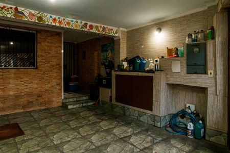 Casa à venda com 223m², 2 quartos e 2 vagasGaragem