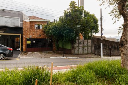 Casa à venda com 223m², 2 quartos e 2 vagasFachada
