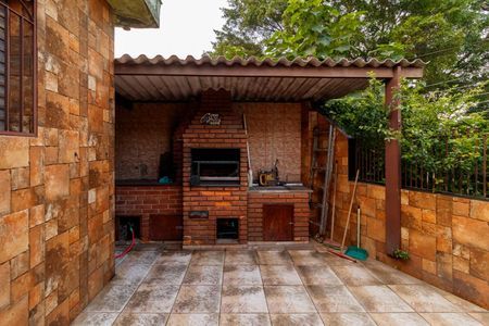 Casa à venda com 223m², 2 quartos e 2 vagasÁrea de lazer