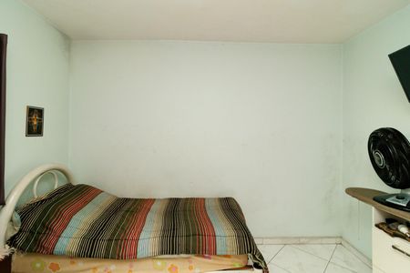 Casa à venda com 223m², 2 quartos e 2 vagasQuarto