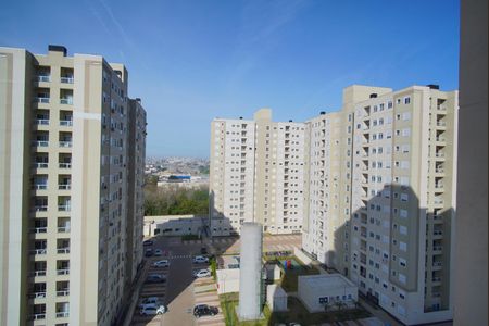 Sala - Vista de apartamento para alugar com 3 quartos, 65m² em Humaitá, Porto Alegre