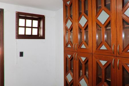 Casa de condomínio para alugar com 399m², 4 quartos e 4 vagasEscritório