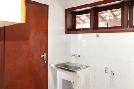 Casa de condomínio para alugar com 399m², 4 quartos e 4 vagasÁrea de Serviço