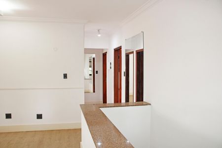 Casa de condomínio para alugar com 399m², 4 quartos e 4 vagasSala