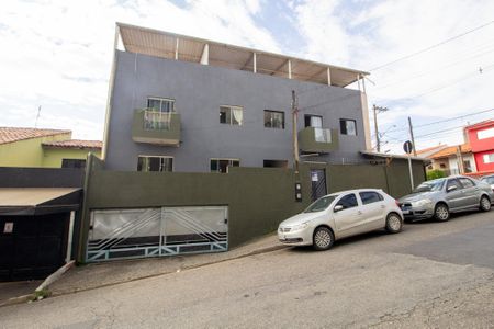 Casa de condomínio para alugar com 70m², 2 quartos e 1 vaga Casa de condomínio para alugar com 70m², 2 quartos e 1 vagaFachada